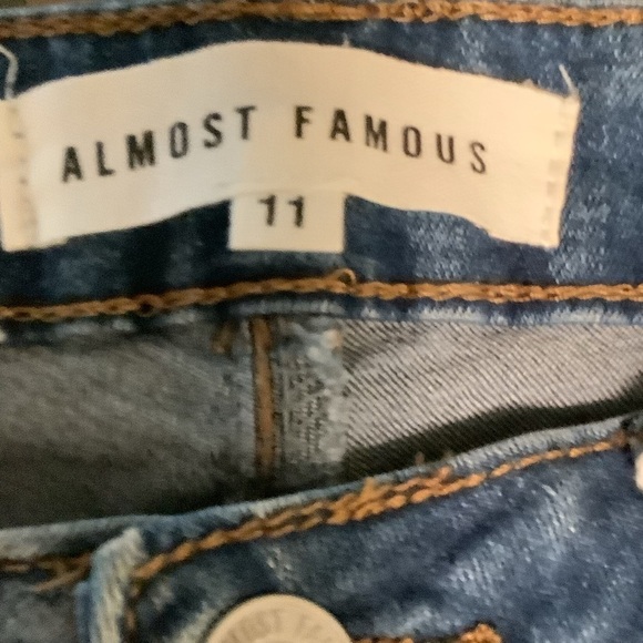 Almost Famous Women’s frayed‎ distressed bell bottom hippie boho jeans size 11 - Picture 9 of 12